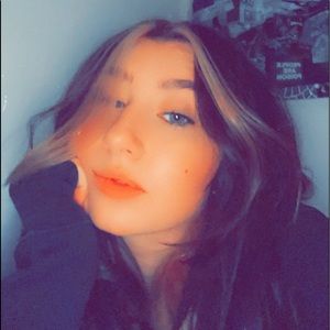 Meet your Posher, Alysha